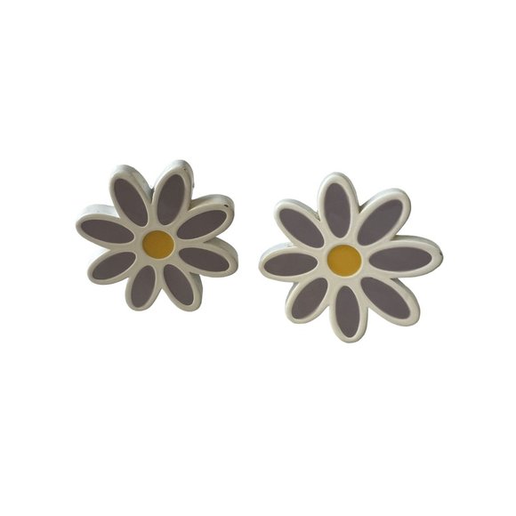 Other - Metal Flower Drawer Pulls Knobs White Purple Yellow 1.5" across
